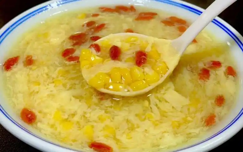 玉米鸡蛋汤你就像我这样做,保证全家人都喜欢喝,营养美又美味