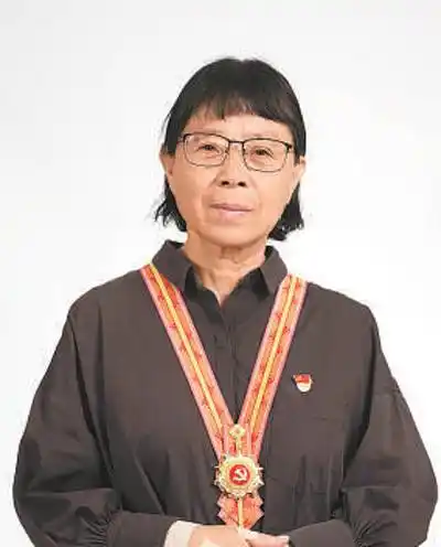 张桂梅我就是一名山村老师用知识改变孩子们的命运