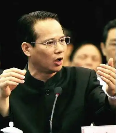 东莞涉黄老板梁耀辉被罢免全国人大代表职务