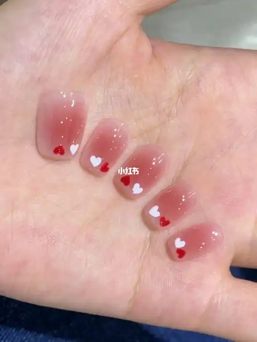 腮红小爱心美甲穿戴甲来图定制