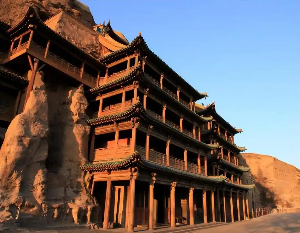 山西云冈石窟:因游客量持续加大,8月16日至30日对第5,6窟实施隔天轮流