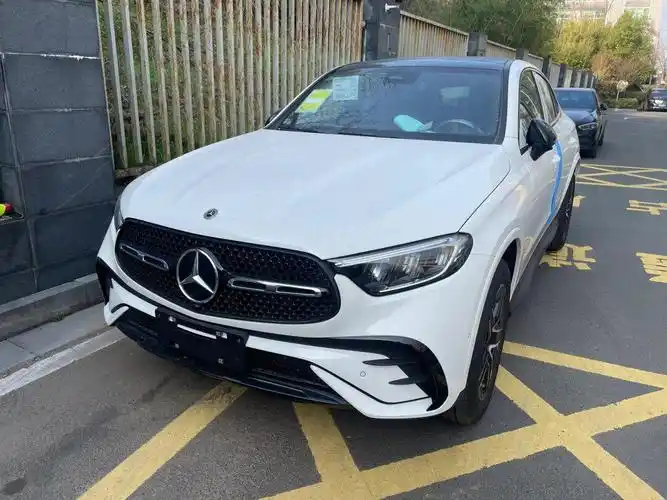 全新glc轿跑suv已到店哦_奔驰glc社区_易车社区