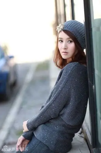 小王晶时尚写真别具气质