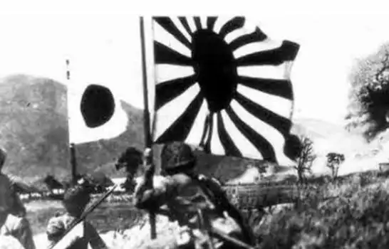 那么,究竟是什么让日本人如此看重军旗呢?