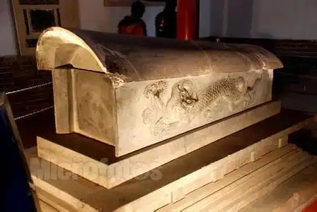 北斗七星风水布局 金丝楠木棺材 金丝楠木寿材