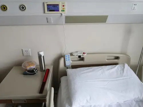 其它 瑞金医院例行体检 写美篇18楼内分泌二科病房吧台