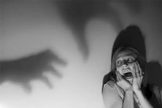 2024-01-04神经症的表现有哪些,心慌/恐惧反应/胸闷和呼吸困难等2024