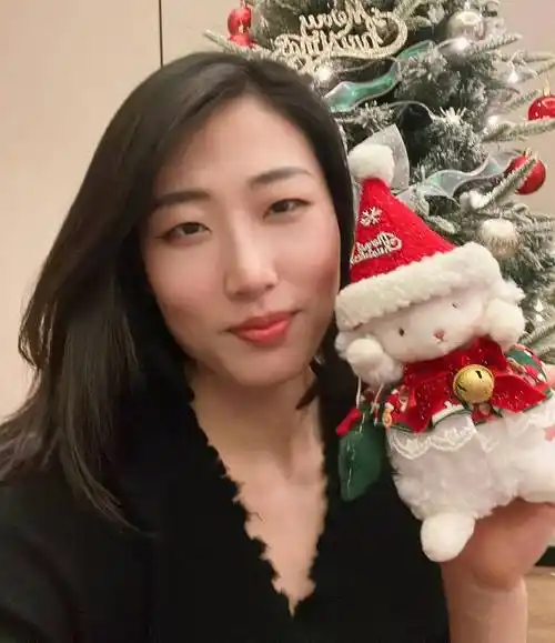 刘晏含发布第一视角,走路霸气十足,男主角不太"自信"_球员_麦亨利