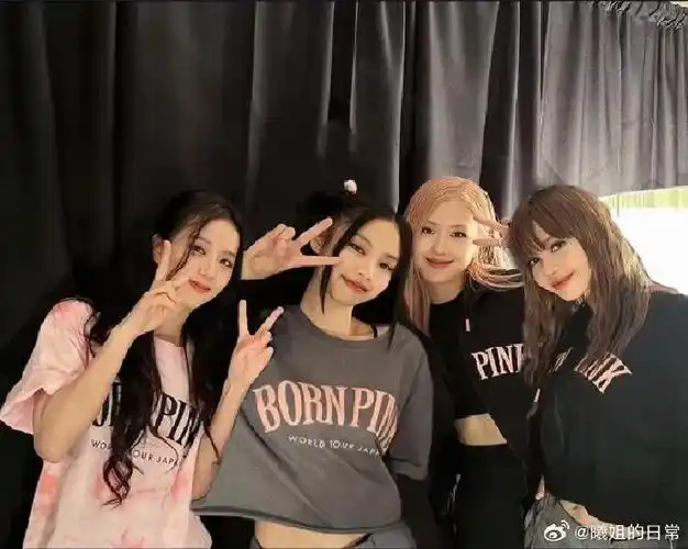 blackpink真的很受白宫欢迎呢,当国王提到她们名字时反应很可爱呢