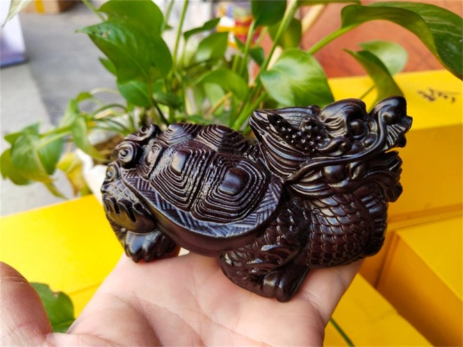 檀木木龙摆件实木玄武雕刻雕刻家家居客厅办公室木雕