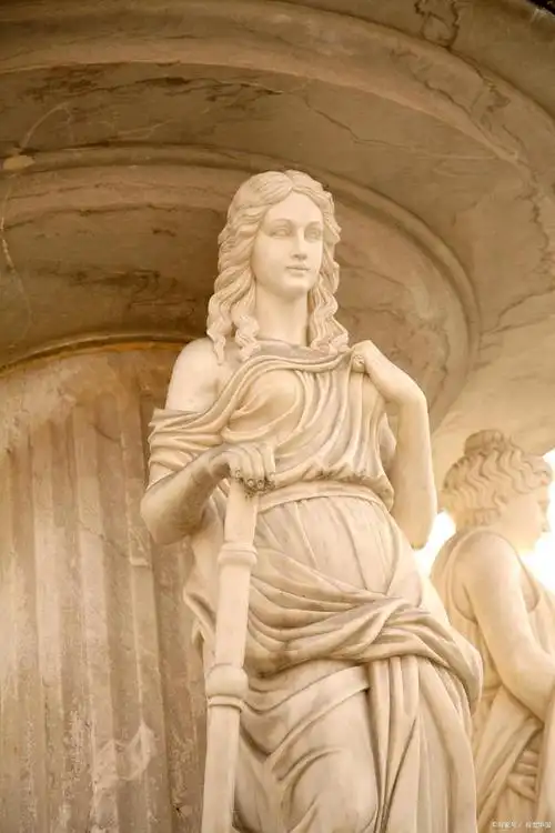 古希腊众神故事:美神阿芙罗狄蒂爱上美少年阿多尼斯