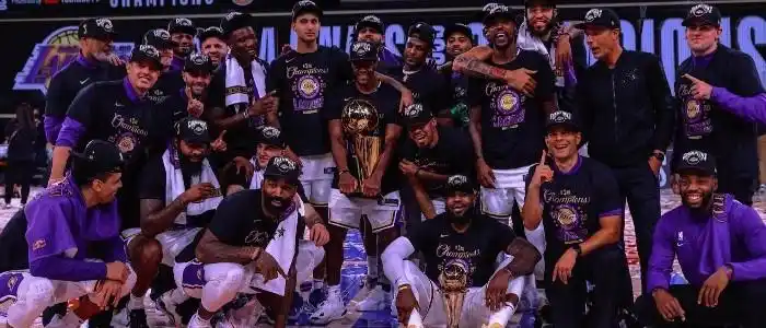 2020年湖人队夺冠阵容