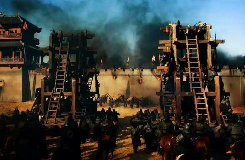 读《水浒传》,侃宋代的武备:古代有哪些攻城和守城利器?