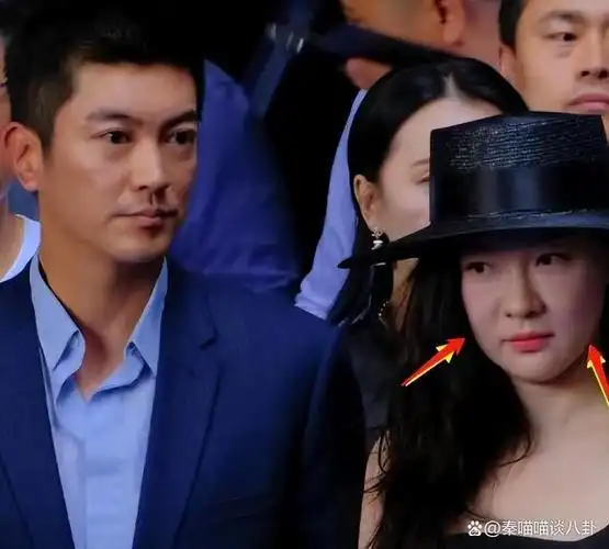 霍思燕杜江现身建筑展,6个月胖到150斤显卑微,却遭外国人鄙夷!