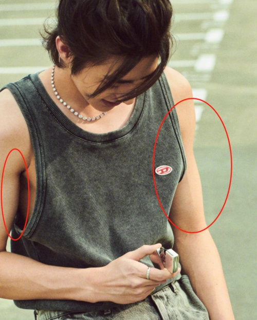 蔡徐坤时尚大片曝光挑战硬汉风手臂肌肉线条令人惊艳