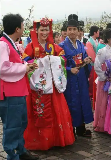 朝鲜族婚俗扔水瓢断定生男生女澄海婚庆,澄海婚礼习俗,汕头婚庆,汕头