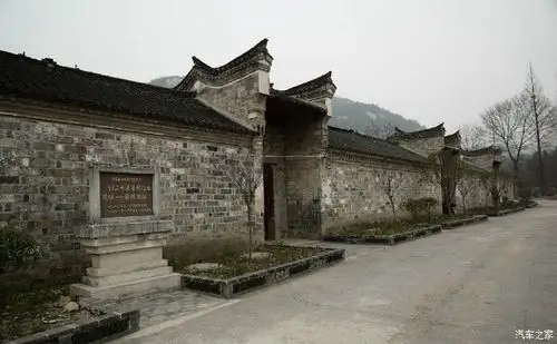 红色旅游景区罗山县何家冲红25军长征出发地