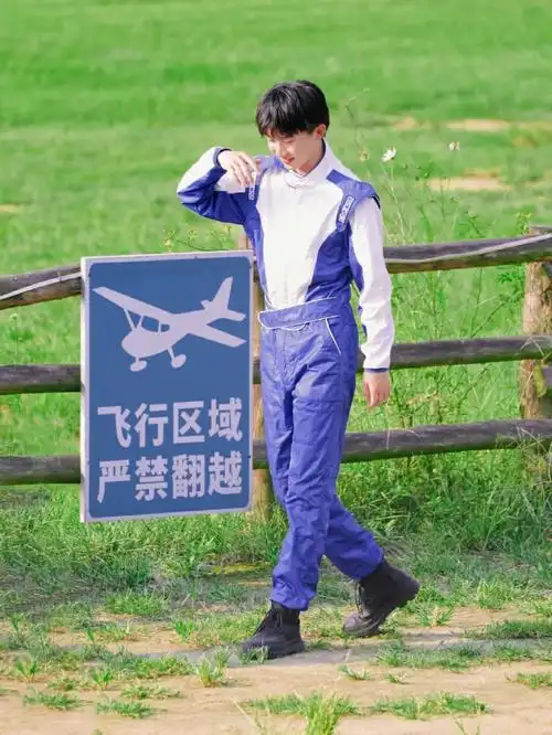 马哥图片第二更92#马嘉祺壁纸  #壁纸  #神仙壁纸宝座:@awm.顾墨渊.