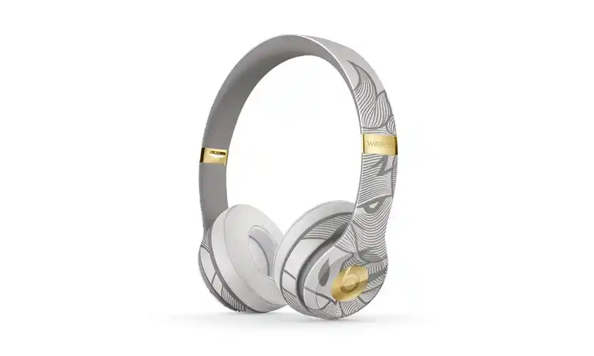 beats 特别推出猪年限定 solo3 wireless 耳机恭贺新年