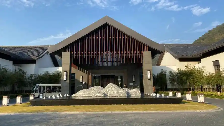 江浙沪宁波东钱湖康得思酒店