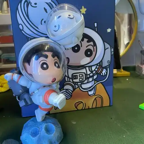 蜡笔小新宇航员