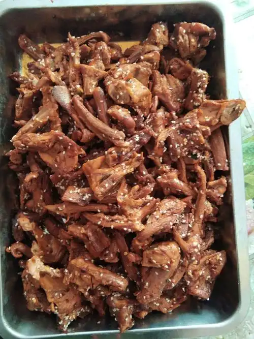 卤味鸭架子