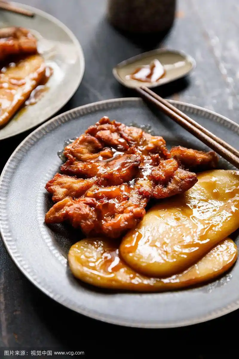 一份上海小吃鲜得来排骨年糕