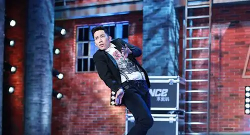 蔡思贝男友麦秋成个人资料遭扒 被誉为天王背后的男人