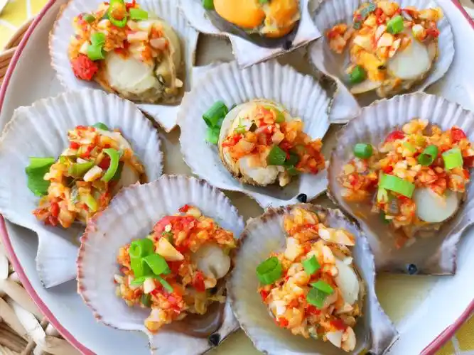 剁椒蒜蓉蒸扇贝