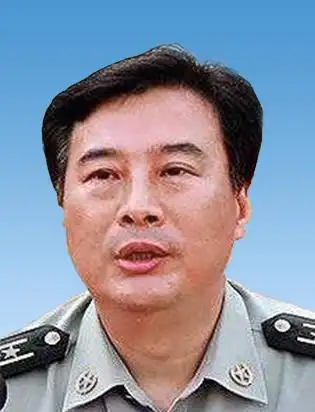 军河源军分区参谋长;2015年3月,任中国人民解放军梅州军分区司令员