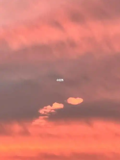 变换多次很幸运捕捉到了爱心云朵中秋快乐93#晚霞  #落日晚霞