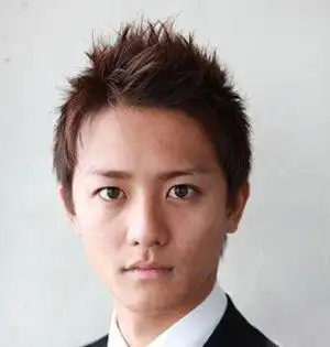 大饼脸大脑袋适合什么发型 大饼脸男适合的发型图片(2)