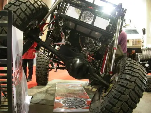 特种越野改装展最新报道-----美国rhino钢管车!