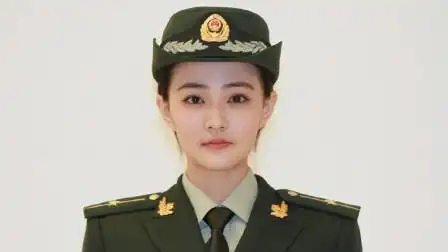 徐璐真实身份曝光,竟有11年军龄和韩红还是校友,徐璐谈部队生活