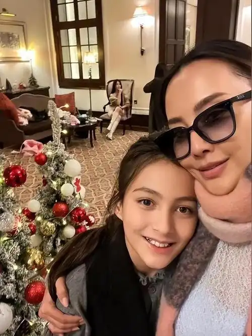 吴奇隆前妻高调晒幸福!二婚竟如此甜蜜