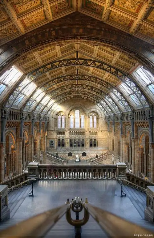 我们将详细介绍世界四大博物馆——法国卢浮宫,英国大英博物馆,美国大