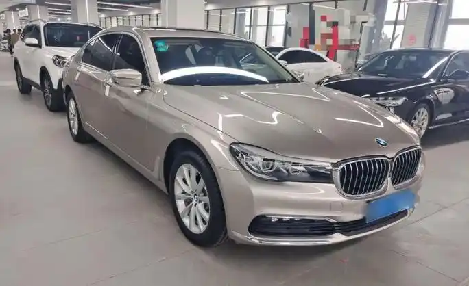 西安二手宝马7系 2017 款 730li 后驱中东 香槟色 - 小猪二手车