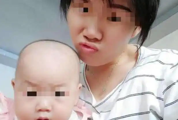 宝妈晒宝宝隐私照片,使朋友们深感不适,抨击宝妈:看着反胃想吐