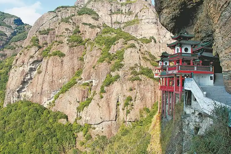 漳州平和灵通寺:南方最美悬空寺