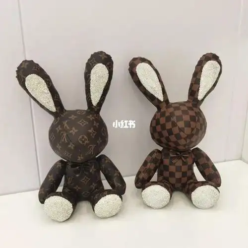 lv中古拆包老花兔子公仔玩偶摆件