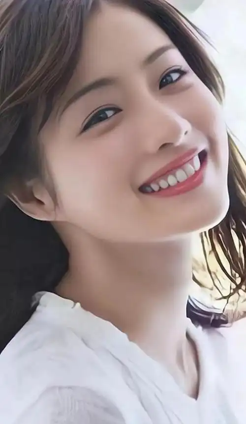 日本樱花女神石原里美笑起来真的好好看