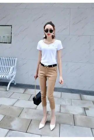 卡其色裤子搭配什么颜色的鞋子