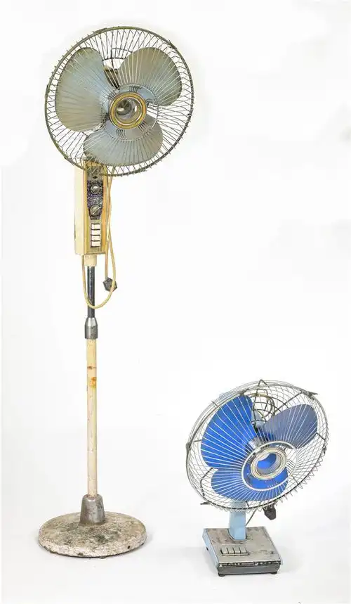 80年代老式电风扇 老物件80年代的老立式台式电风扇可收藏影视道具