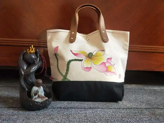 《水陆画院新产品》手工绘画包包,圣莲出淤泥而不染,濯清涟而不妖古典