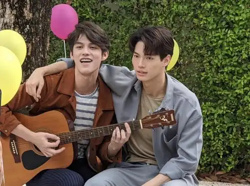 win发的一些合影和他眼中的bright