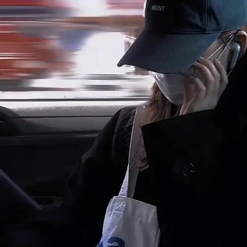 一组超酷的口罩女头像