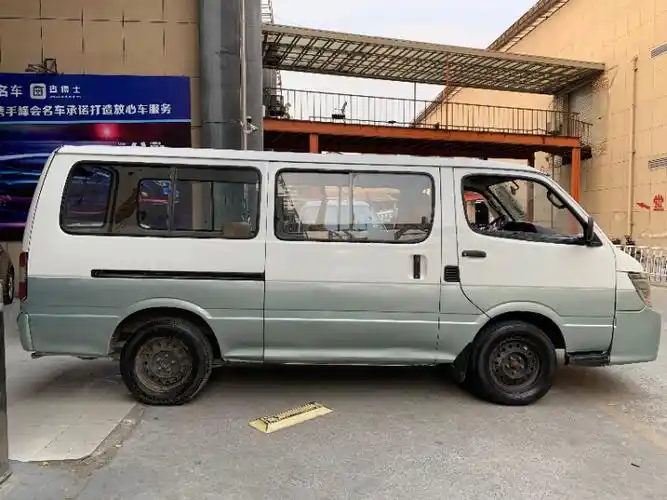 金杯面包车大面包