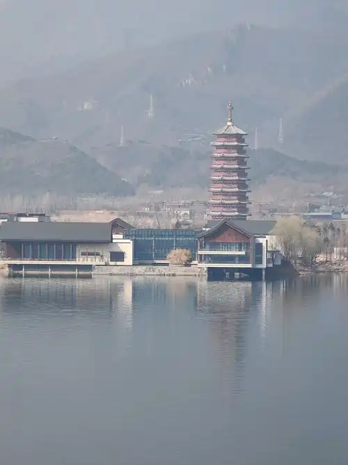 其它 春光乍暖雁栖湖 写美篇  3月13日,北京雁栖湖旅游风景区正式开园