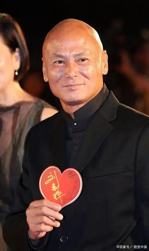 刘家辉,出生于1955年,是香港动作电影黄金时代的代表人物之一.