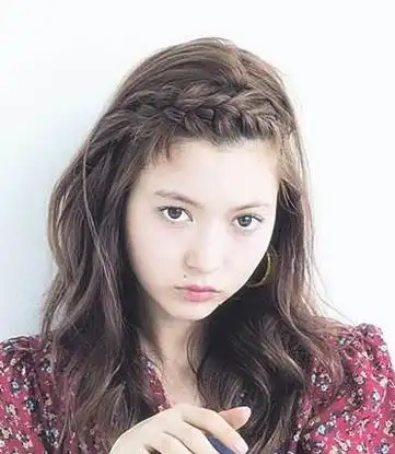 甜美刘海编发_刘海编发图解_中分刘海编发_发型师姐